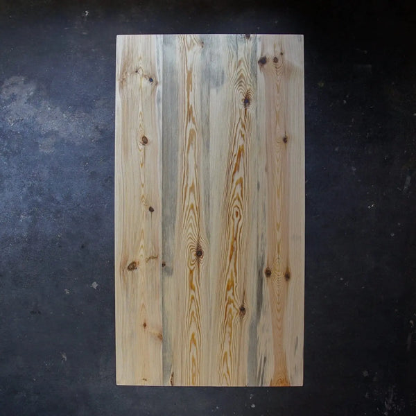 Die Holzplatte vom Modernen Esstisch 2