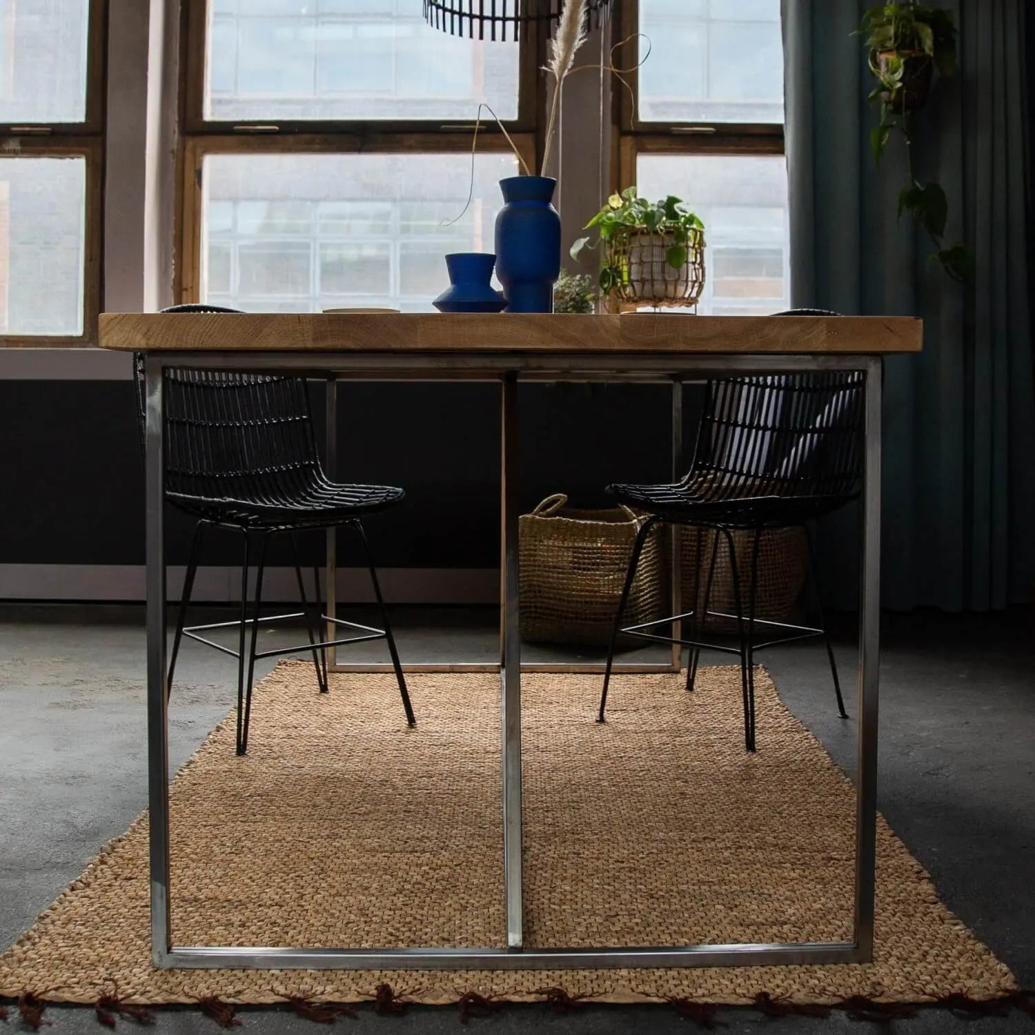 Designertisch Eiche von der Seite