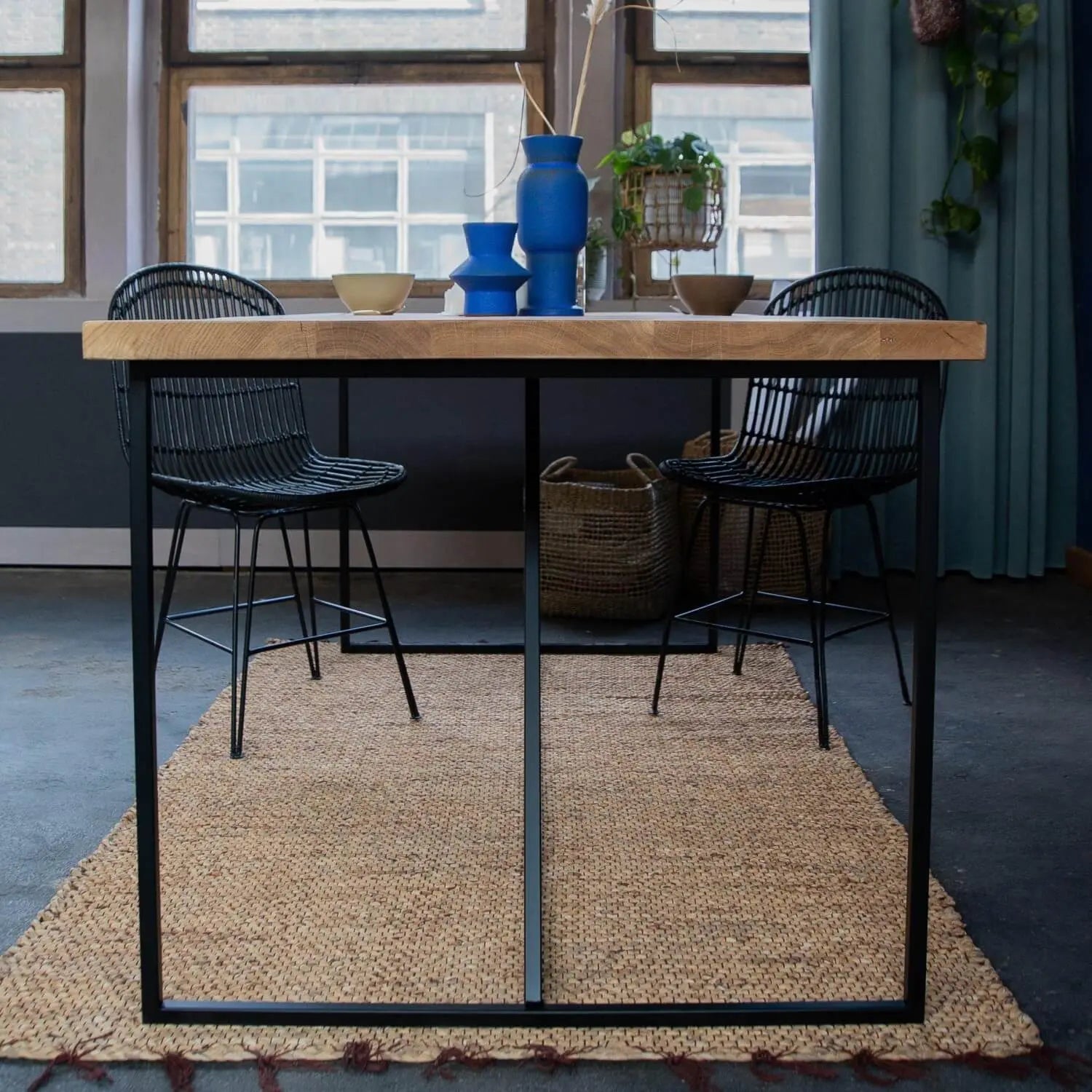 Designertisch Eiche von der Seite 2